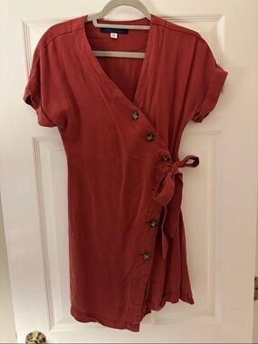 Wrap-Style Short Dress in Rust